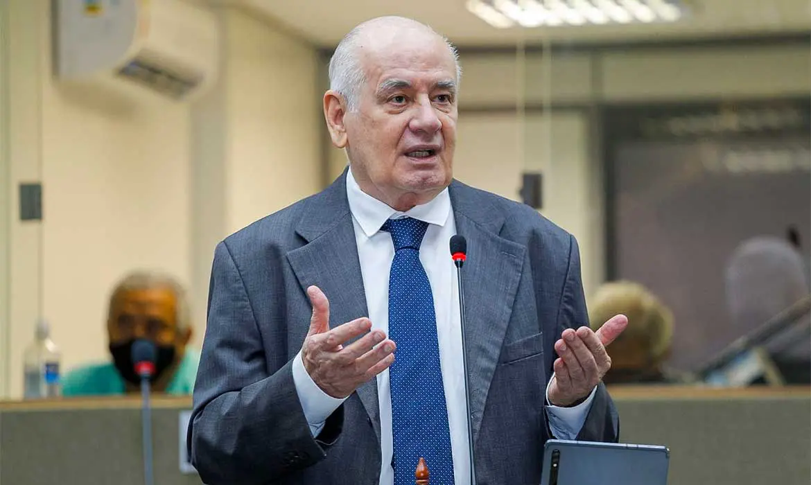 Governo Federal quer sufocar o AM