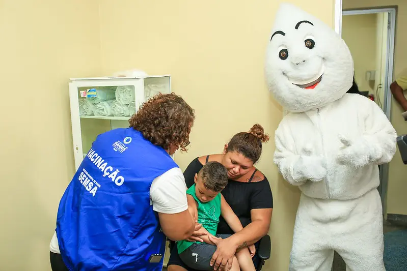 Prefeitura de Manaus realiza ‘Dia D’ e avança na imunização contra o sarampo e a influenza
