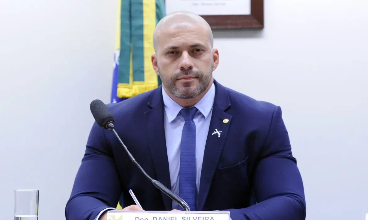 Moraes nega perdão da pena a ex-deputado Daniel Silveira