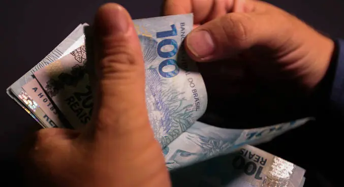 Só duas categorias reajustaram salários acima da inflação em 2022