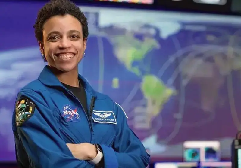 SpaceX envia missão com 1ª mulher preta à Estação Espacial
