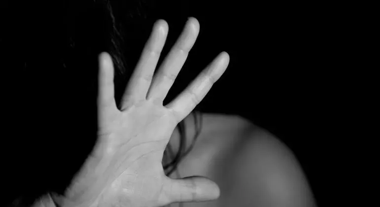 Projeto prevê bloqueio de contas de acusado de violência doméstica