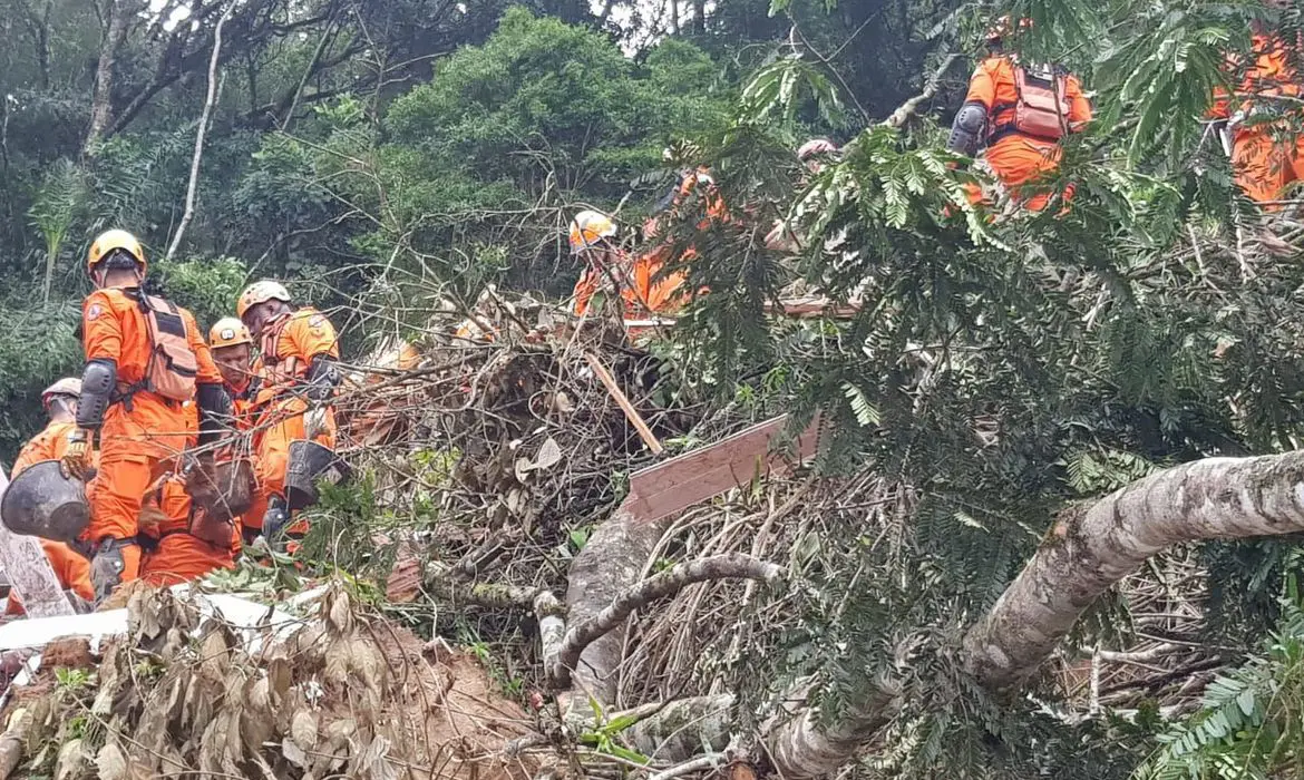 Defesa Civil de Petrópolis já concluiu mais de 10 mil vistorias