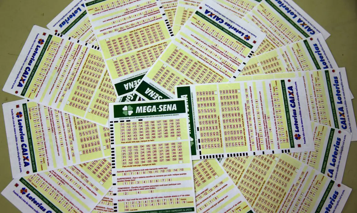 Mega-Sena está acumulada e pode pagar R$ 105 milhões nesta quarta