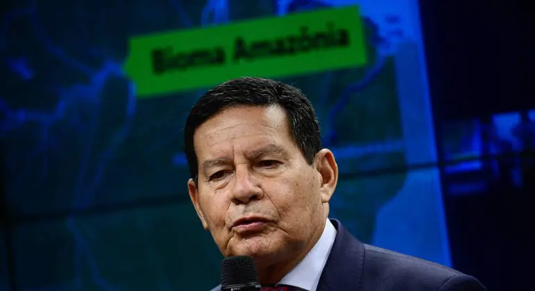 Mourão vê relação entre desmatamento na Amazônia e 'processo eleitoral'