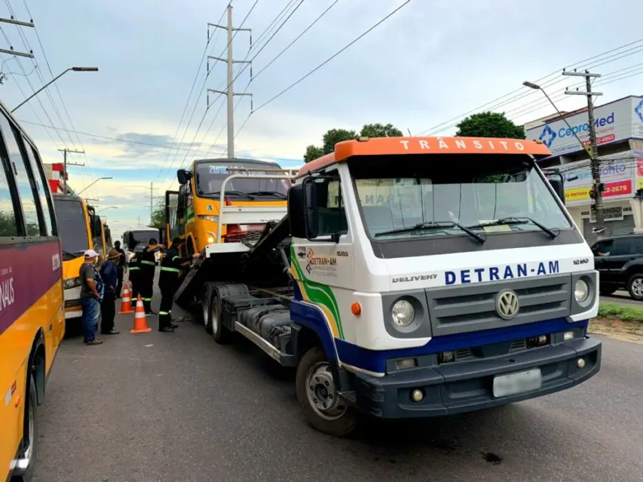 Detran Amazonas realiza fiscalização de 'amarelinhos' na zona leste da cidade