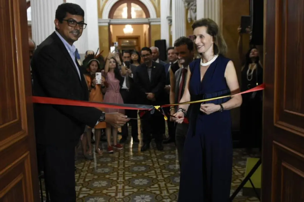 Palácio da Justiça recebe exposição com acervo fotográfico do rei Leopoldo III