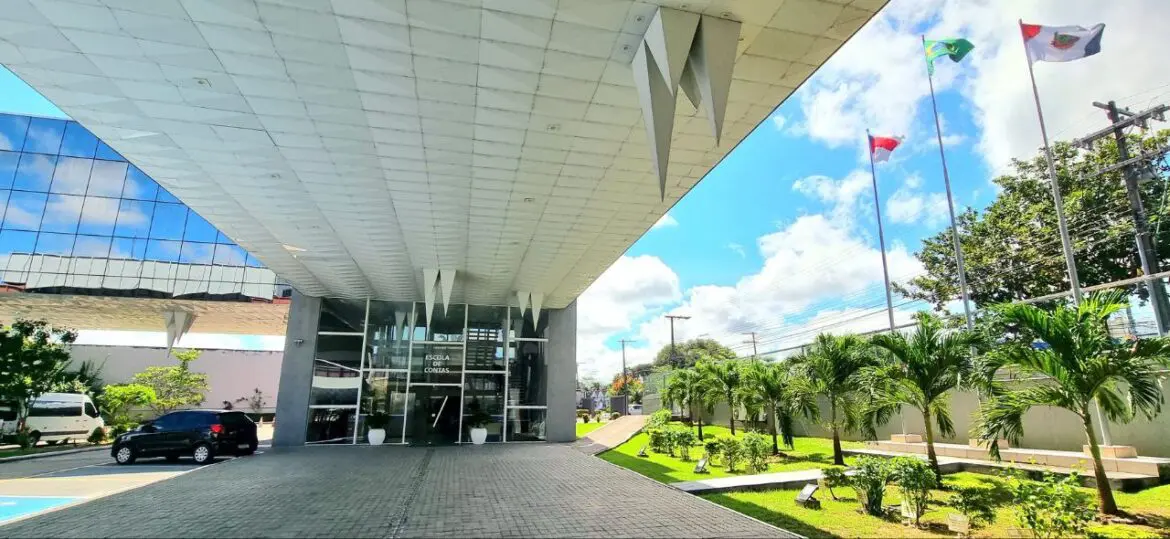 Pleno do TCE-AM aprecia 53 processos nesta terça-feira (17)