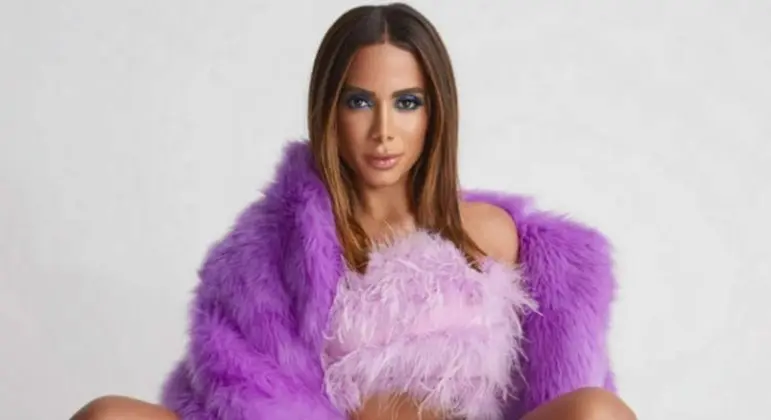 Anitta fala que sua gravadora só investe se suas músicas viralizarem no TikTok