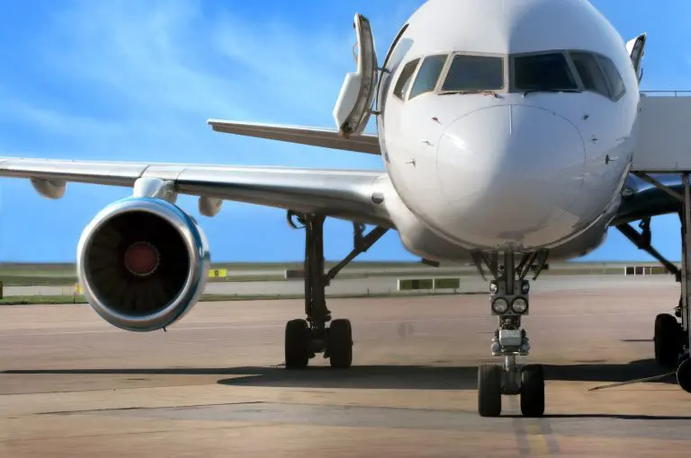 Lei reduz imposto sobre operações de arrendamento de aeronaves Fonte: Agência Câmara de Notícias