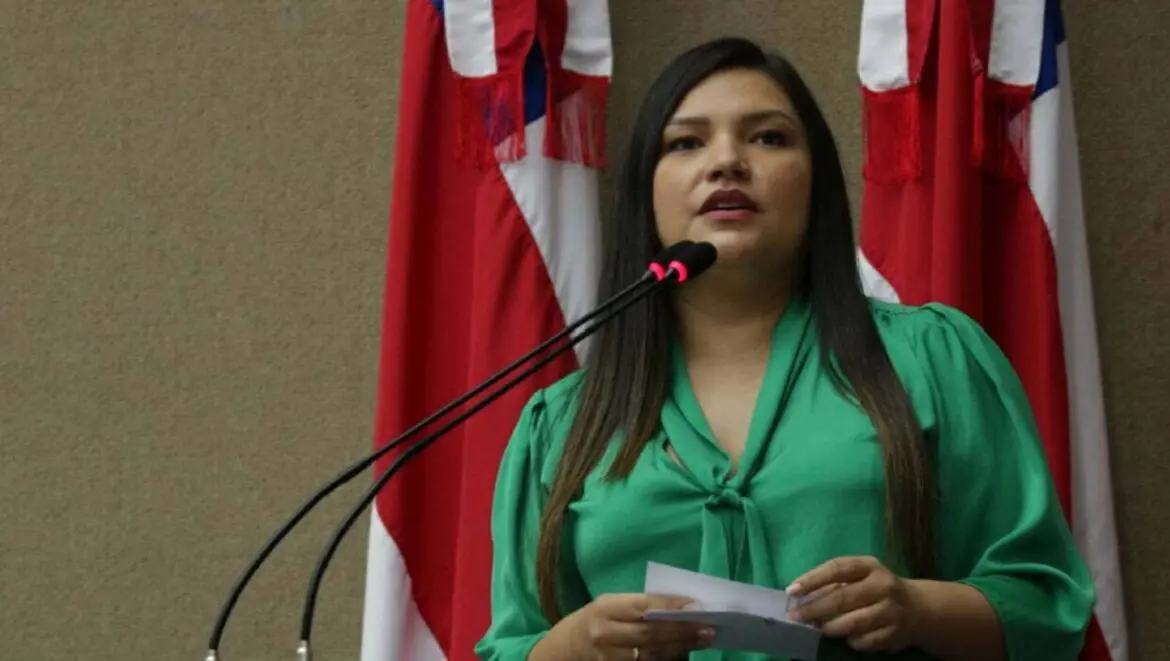 Proposta de Joana Darc, que estabelece punição para quem discriminar Autista, é aprovada na Assembleia