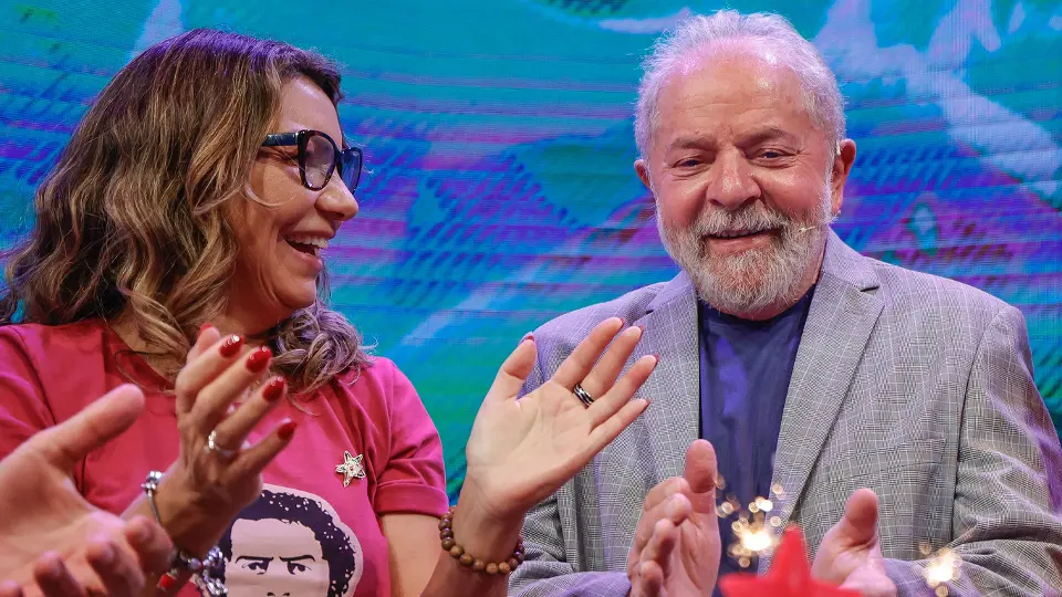 Lula e Janja estão com Covid-19 e ficarão em isolamento