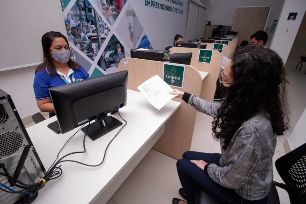 Prefeitura de Manaus oferta mais de 300 vagas de emprego nesta segunda-feira (6)