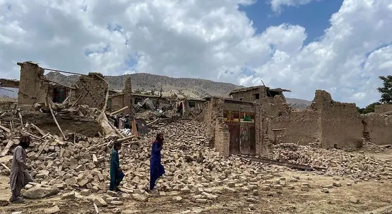 País repatria 17 brasileiros e parentes afetados pelo terremoto na Turquia