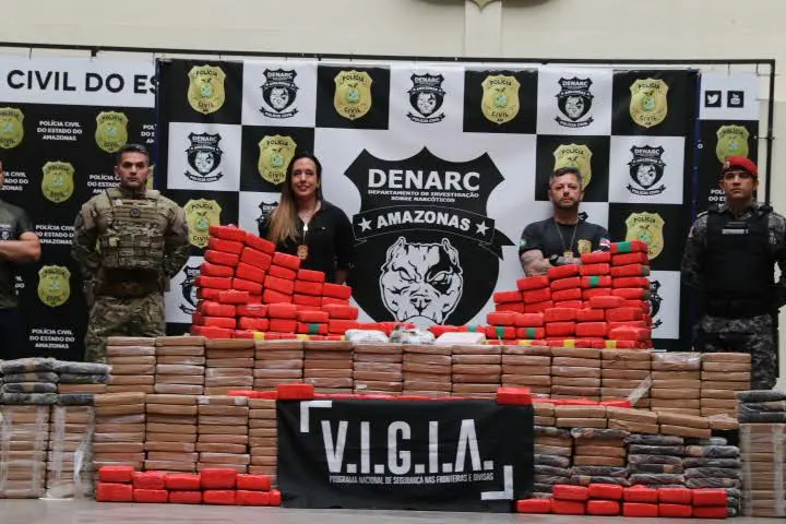 Polícia apreende 1 tonelada de cocaína, avaliada em R$17 milhões, no Careiro Castanho