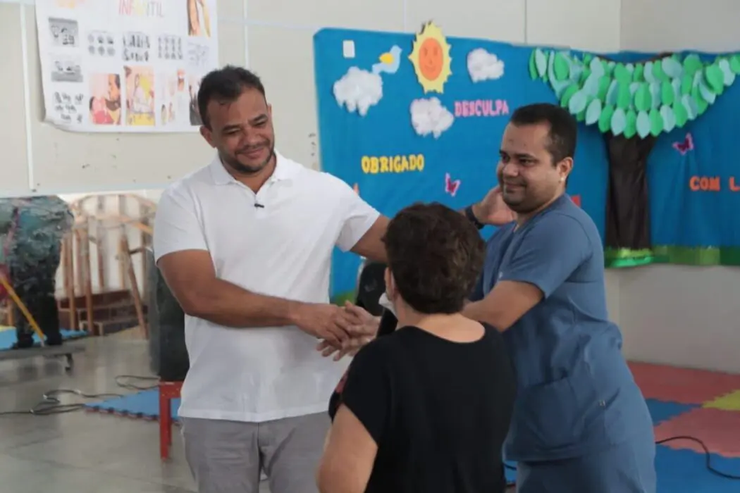 Contato com PCDs é um aprendizado constante e necessário, diz Dr. Mike