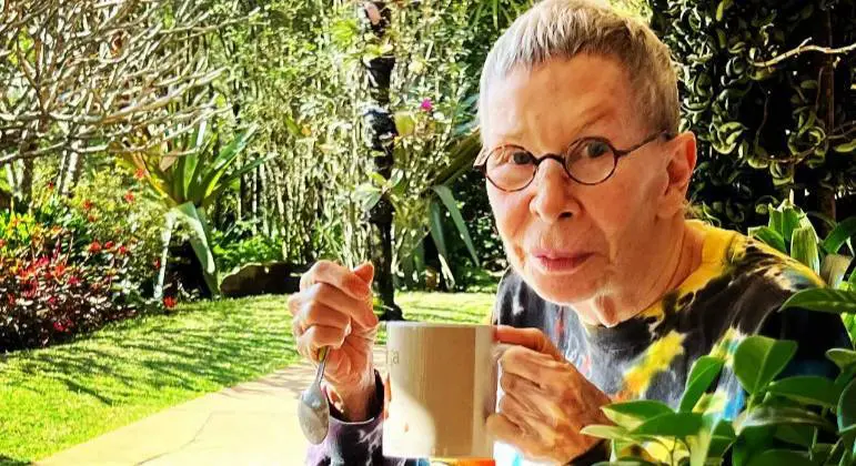 Rita Lee fala sobre tratamento de câncer: 'A parada é dura. mas tem que ter coragem'