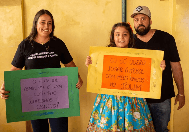 Menina ganha na Justiça direito de jogar campeonato de futebol com garotos