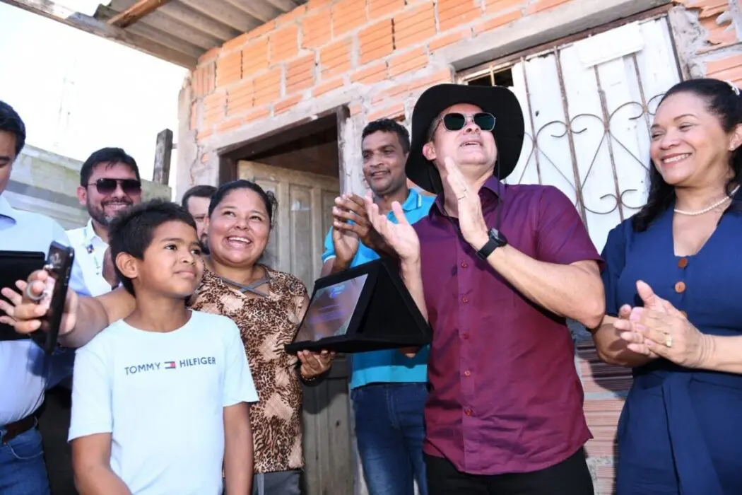 Prefeito David Almeida enfatiza marca histórica de 100 mil famílias beneficiadas com Tarifa Social de água