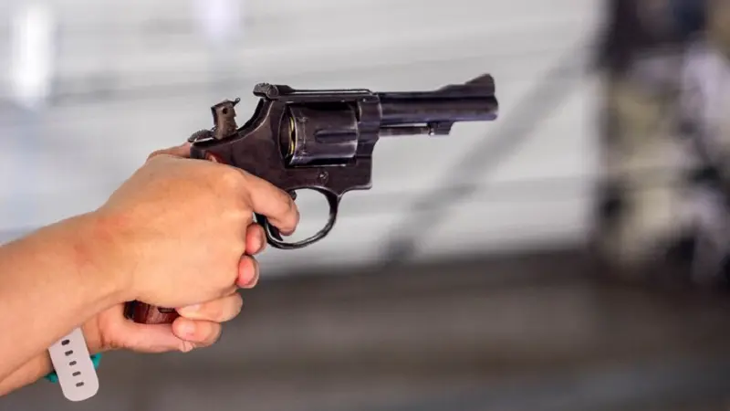 Jovem com deficiência mental é encontrado morto com marcas de tiros