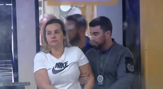 Madrasta é indiciada por envenenar enteados; mulher pesquisou como apagar mensagens de celular