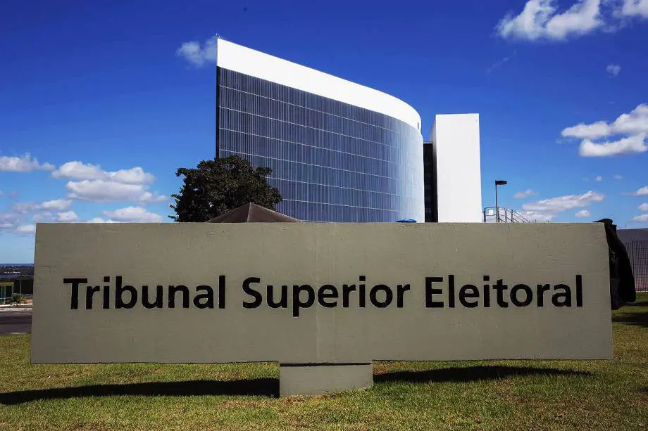 PT vai ao TSE contra fake news espalhadas por bolsonaristas que prejudicam Lula