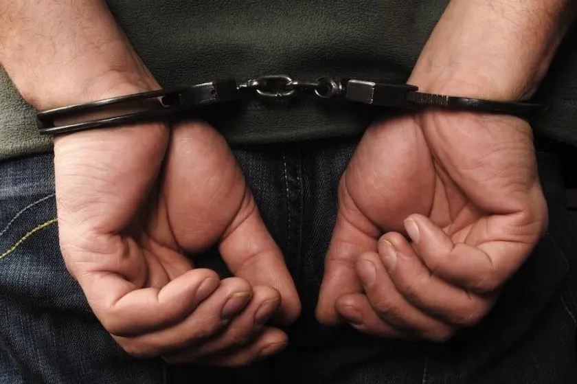 Filho é preso por ameaçar pais idosos, em Manaus