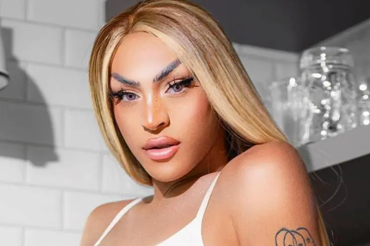 Pabllo Vittar volta a fazer show em Manaus