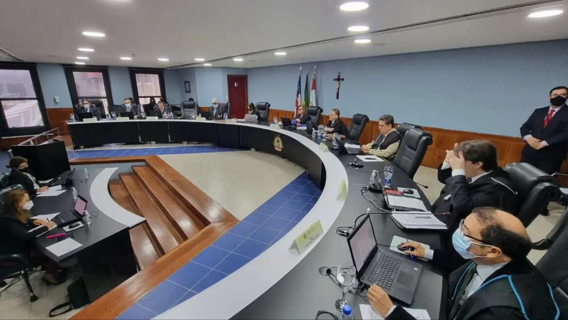 TCE-AM multa ex-presidente da Câmara de Nhamundá em cerca de R$ 115 mil