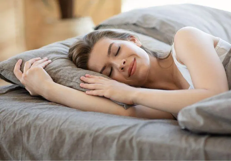 Emprego para “dormir” paga R$ 5 mil de salário para experimentar colchão no Brasil