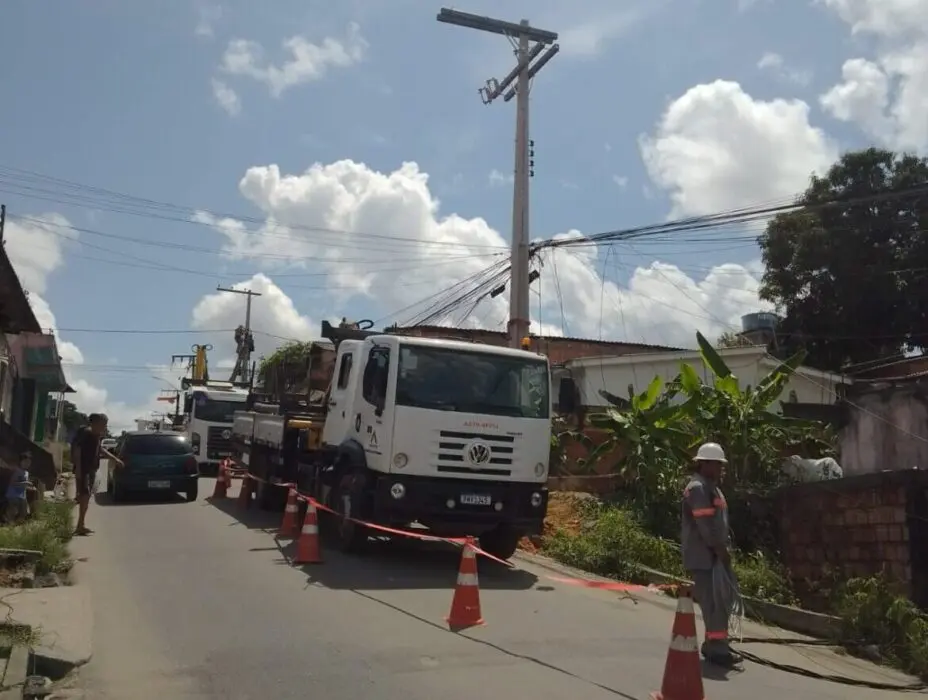 Bairro Colônia Terra Nova recebe novos postes, transformadores e rede elétrica