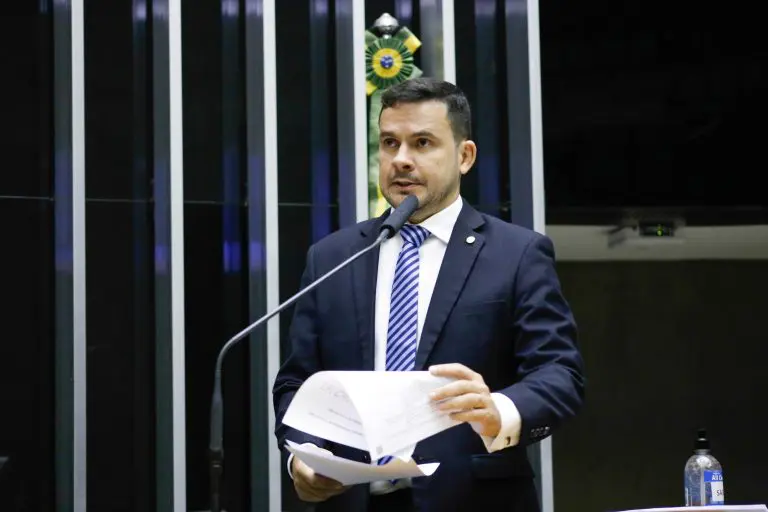 Câmara aprova MP que aumenta em 1% a alíquota da CSLL de bancos; acompanhe
