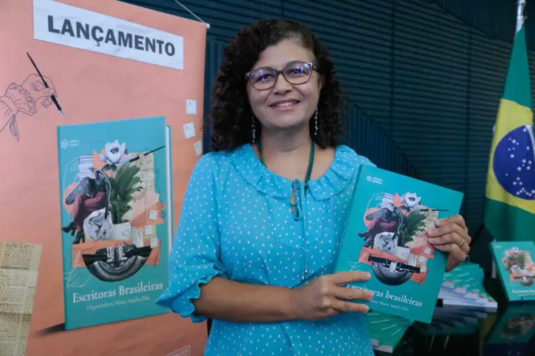 Câmara dos Deputados lança coletânea de 32 biografias de escritoras brasileiras