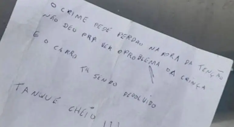 Ladrão devolve carro roubado após perceber deficiência motora de criança: 'Tanque cheio'