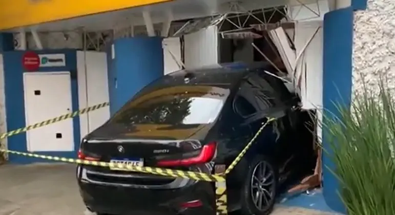 Mortes e acidentes com carros automáticos reacendem debate sobre formação de condutores