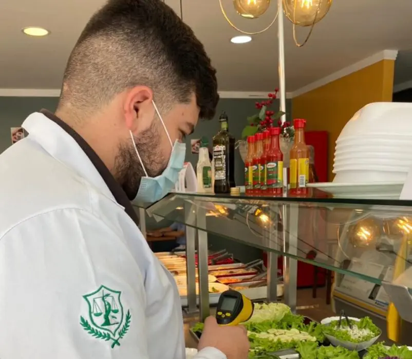 Abrasel oferece cursos de formação para colaboradores do setor de alimentação fora do lar