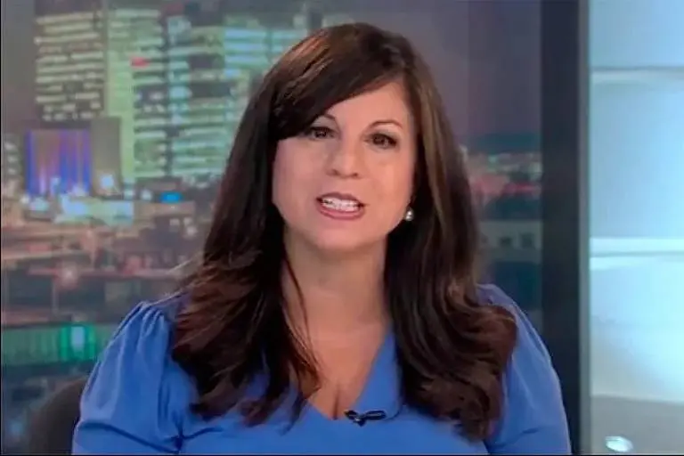 Vídeo: apresentadora sofre derrame ao vivo e não consegue ler notícia