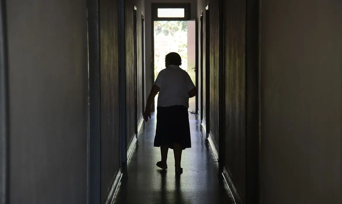 Pesquisa identifica moléculas associadas à depressão em idosos