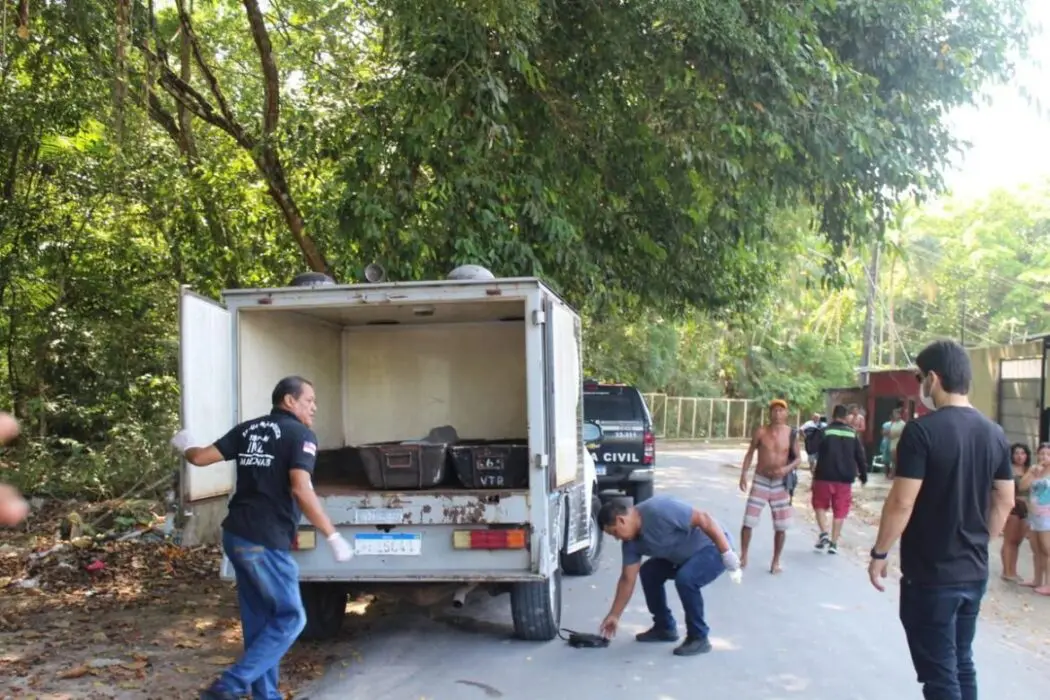 Corpo de mulher morta a tiros é achado em área de mata