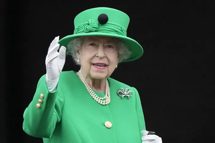 Rainha Elizabeth 2ª morre, aos 96 anos, após sete décadas no trono do Reino Unido