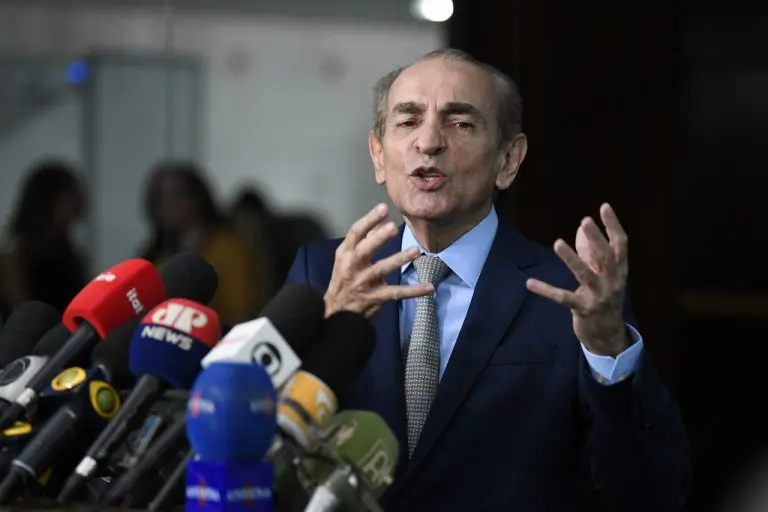 Relator do Orçamento de 2023 quer discutir soluções para tabela do Imposto de Renda