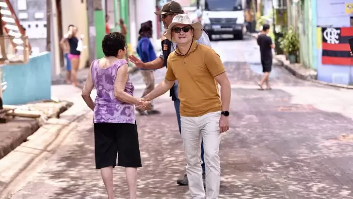 Prefeito David Almeida acompanha avanço do programa ‘Asfalta Manaus’ em bairros da zona Oeste
