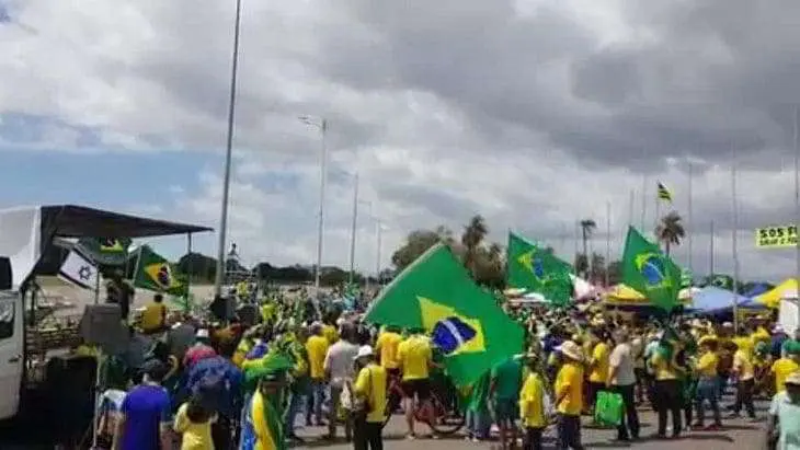 Exército pede ao Governo do DF que avalie proibir acesso de carros de som ao Quartel-General