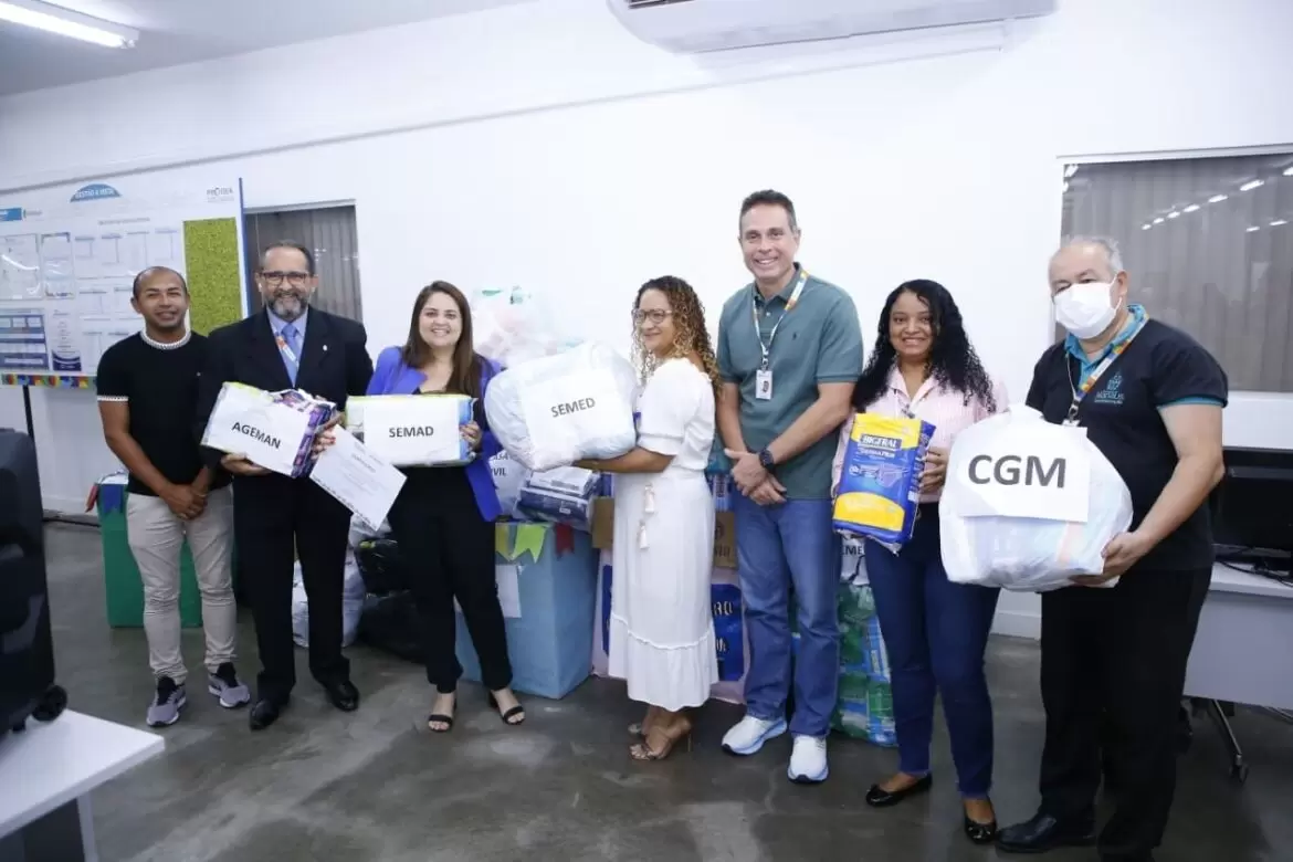 Fundo Manaus Solidária recebe fraldas descartáveis arrecadadas por servidores da Prefeitura de Manaus
