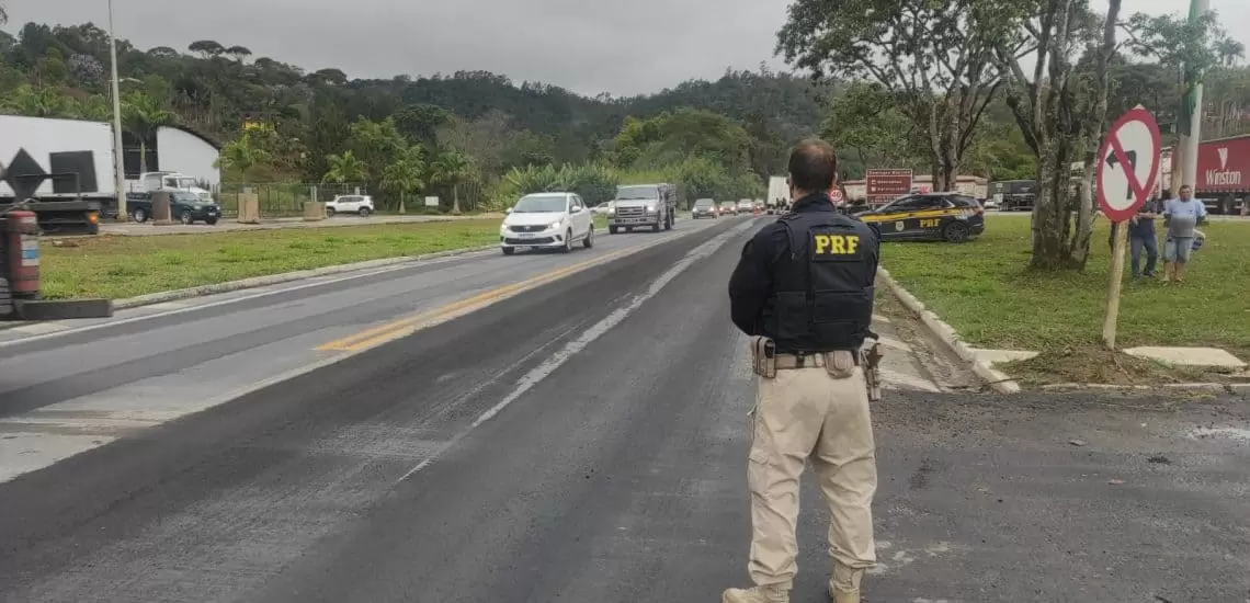 PRF registra duas interdições parciais em rodovias federais