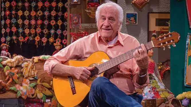 Rolando Boldrin, cantor e apresentador, morre aos 86 anos