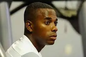 Brasil nega extradição de Robinho à Itália por condenação de estupro