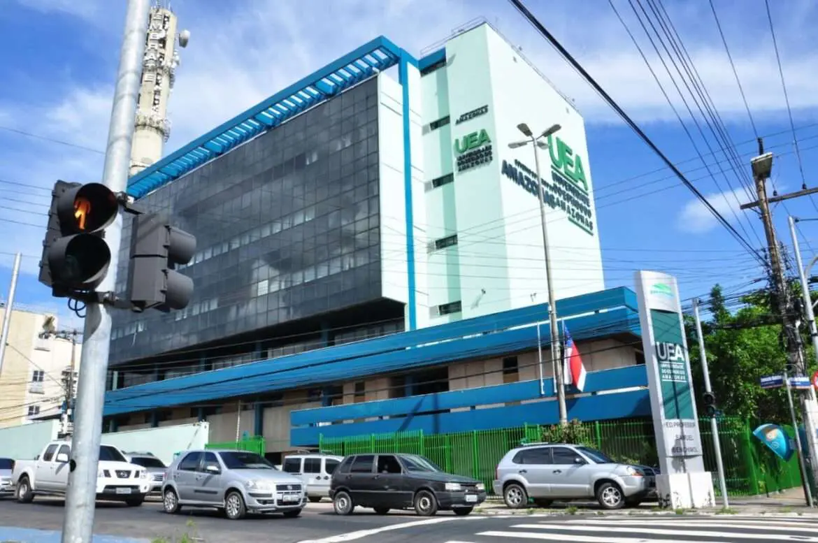 UEA divulga edital e convocação da 2ª chamada do Vestibular 2022, acesso 2023, e SIS