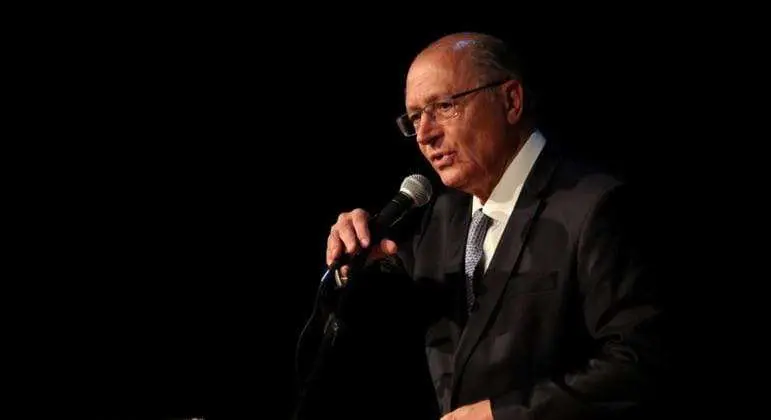 Alckmin vai extinguir cargo ocupado por militares na Vice-Presidência