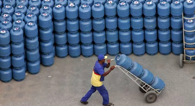 Gás de cozinha está 5,2% mais barato nas refinarias a partir de hoje